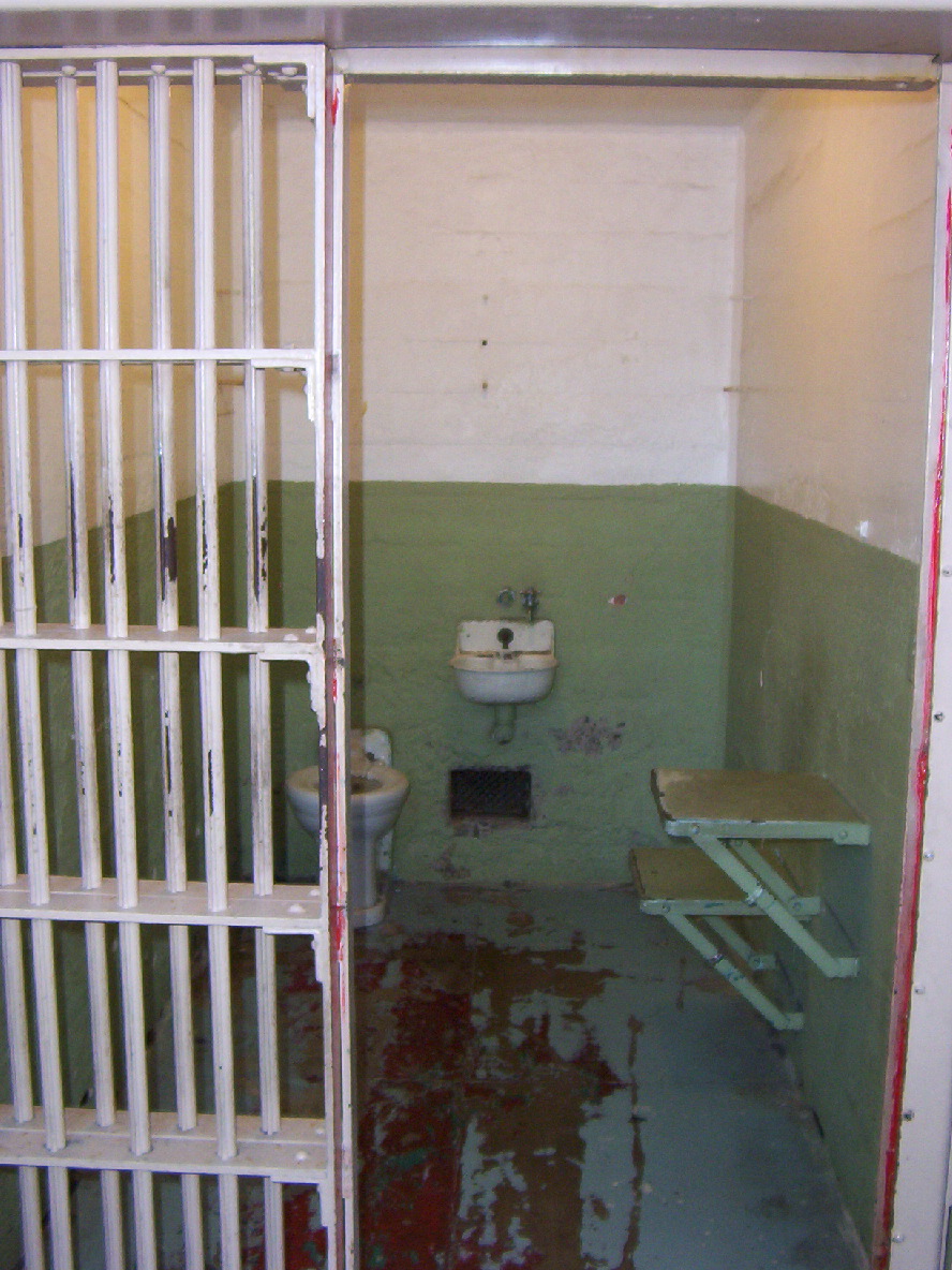 Alcatraz Cell 2.jpg